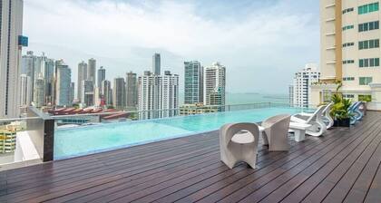 Luxury 2 BR apt free parking and balcony