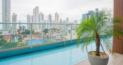 Luxury 3 Bedroom Oceanview apt w parking balcony