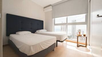 3 habitaciones, tabla de planchar con plancha y wifi gratis