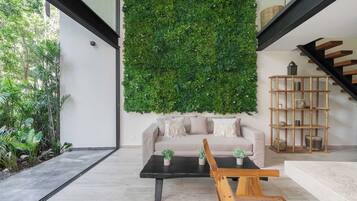 Design apartman, kerti | Nappalirész | Okostévé