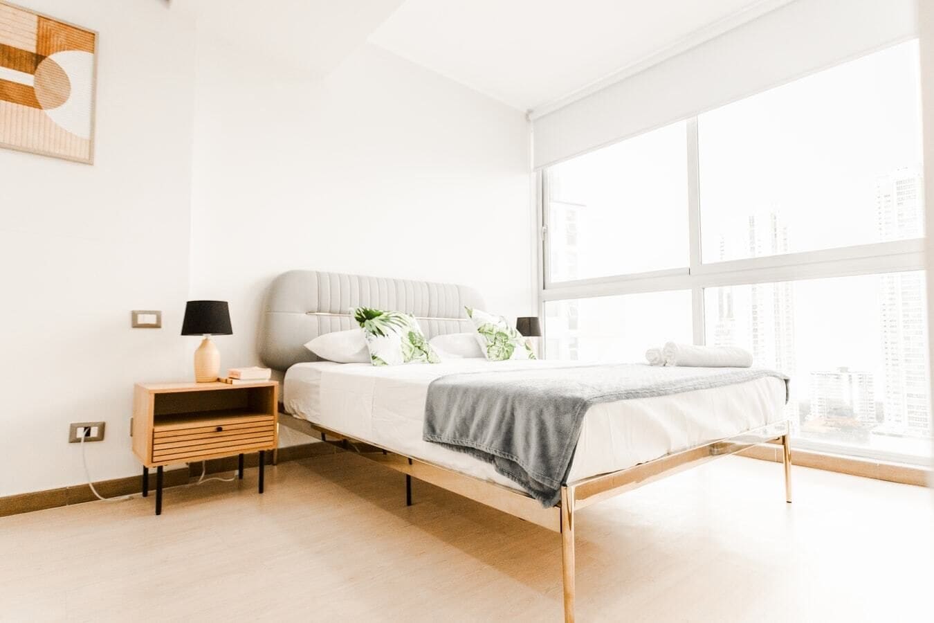 3 habitaciones, tabla de planchar con plancha y wifi gratis 