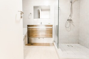 Hair dryer, towels