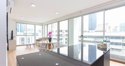 Luxury 1 bedroom apt free parking and balcony