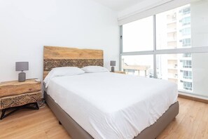 2 bedrooms, iron/ironing board, free WiFi, bed sheets - Luxury 2 BR apt free parking ocean balcony (Panamá)