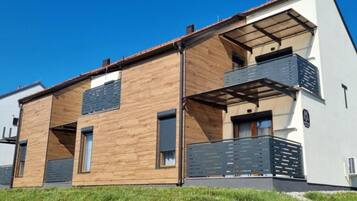 Apartment (One Bedroom Apartment with Terrace) | Exterior