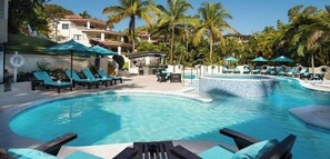 Pool - Lifestyle Crown & Residence Suites (Puerto Plata)