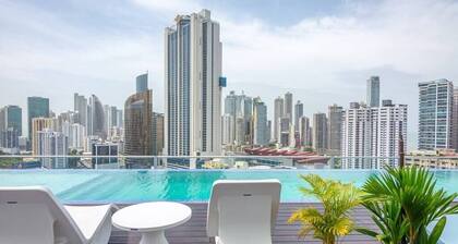 Luxury 2 BR apt Oceanview free parking and balcony