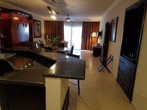 Interior - Luxurious Presidential Suite- All-Inclusive, Pool, by Beach in Puerto Plata (Puerto Plata)