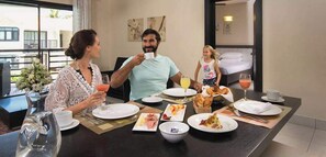 Dining - Puerto Plata 1 Bd Royal Suites 1 Block to Beach All-Inclusive! (Puerto Plata)