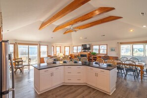 Interior - Pet-friendly 5BR semi-oceanfront Corolla home w/ pool, hot tub, & ocean views! (Corolla)