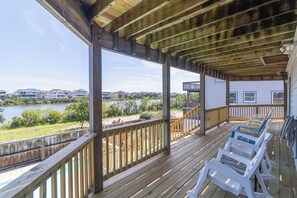 Property grounds - Pet-friendly, oceanside 5BR Corolla home w/ pool & hot tub! (Corolla)