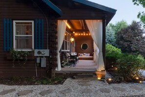 Exterior - Look to the Mountains: Gunstock Acres Log Cabin (Gilford)