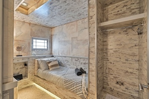 3 quartos, Wi-Fi de cortesia, roupa de cama