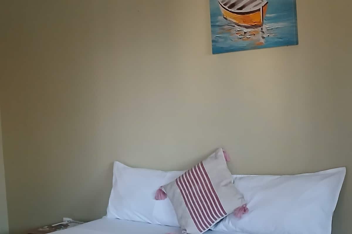 Classic Double Room | Desk, laptop workspace, iron/ironing board, cribs/infant beds