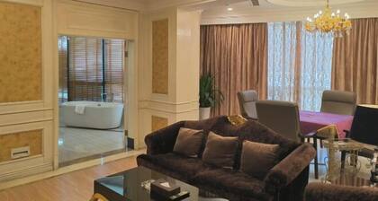 Huaxia Conifer Hotel