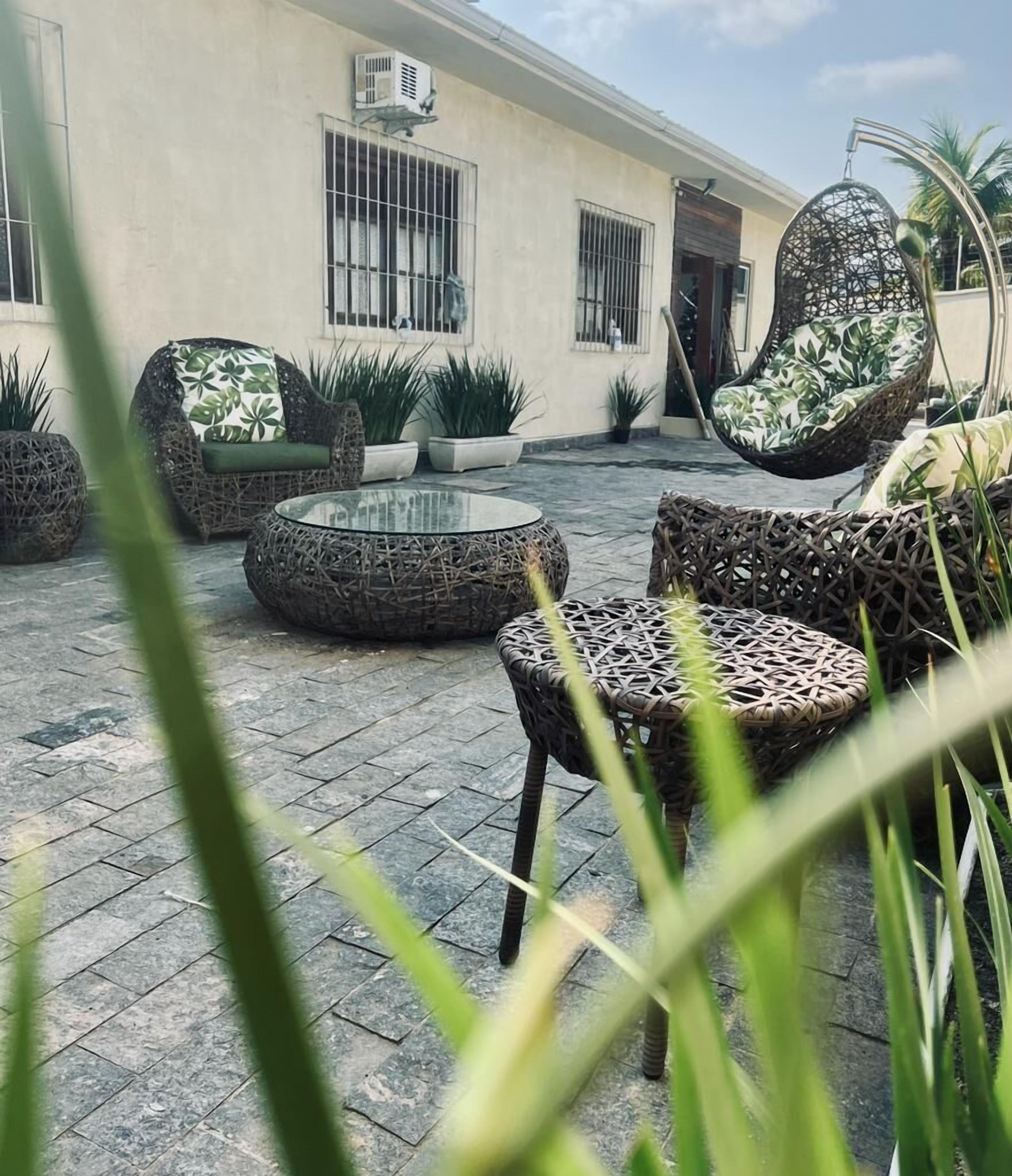 32-英寸智能电视（配备数码频道）