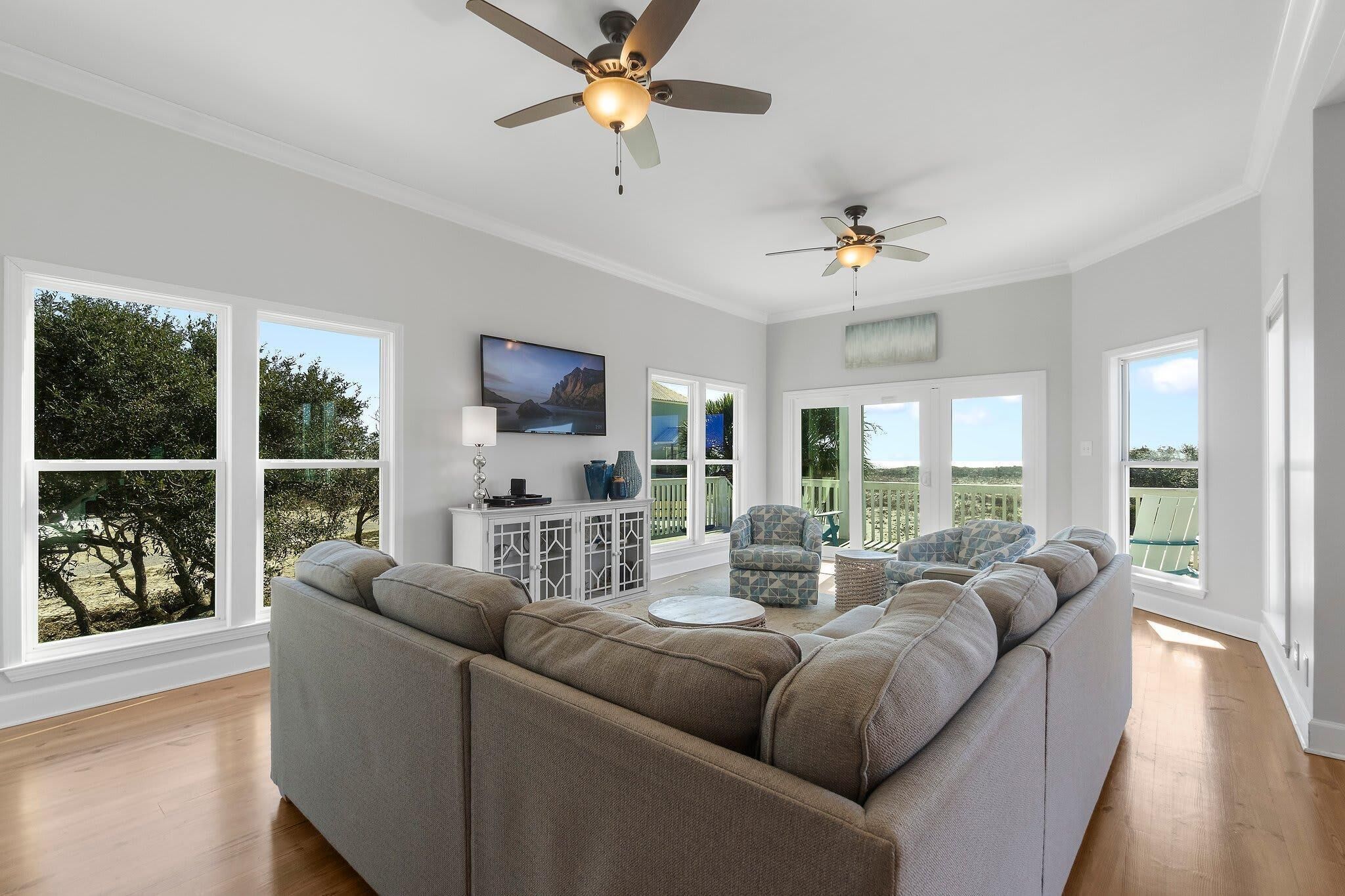 House, Multiple Beds (Lotsa Sand C) | Living area