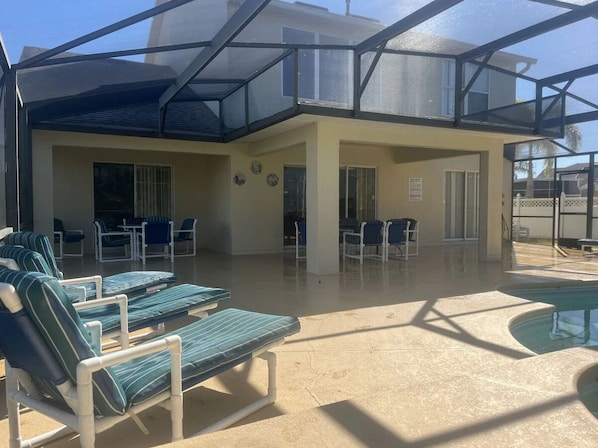 Outdoor pool, pool loungers - Harmony Retreat Oasis (Kissimmee)