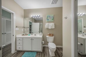 Appart'hĂŽtel, plusieurs lits (Marlin Key 4C) | Salle de bain