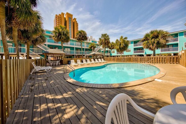 Pool - Lani Kai 103 (Gulf Shores)