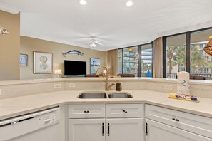 Interior - Phoenix On The Bay 1108 (Orange Beach)