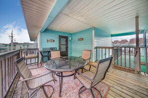 Condo, 1 Queen Bed (Lani Kai 231) | Outdoor dining
