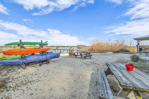 Condo, 1 Queen Bed with Sofa bed (Summer House West B101) | Outdoor dining - Summer House West B101 (Gulf Shores)