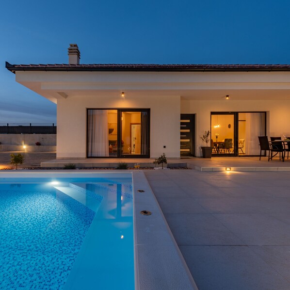 3 عدّة غرف نوم