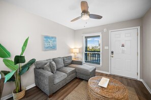 Leilighet, 1 queensize-seng (The Cove 205B) | Oppholdsområde