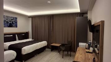 Superior Room | 1 bedroom, in-room safe, soundproofing, free WiFi