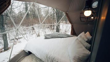 WiFi, bed sheets