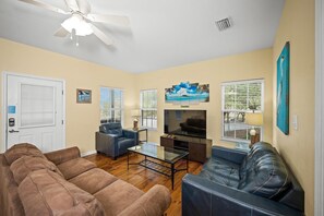 House, Multiple Beds (The Rookery 3504) | Living area