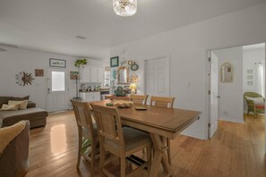 Hus - flera sängar (The Rookery III 5006) | Restauranger