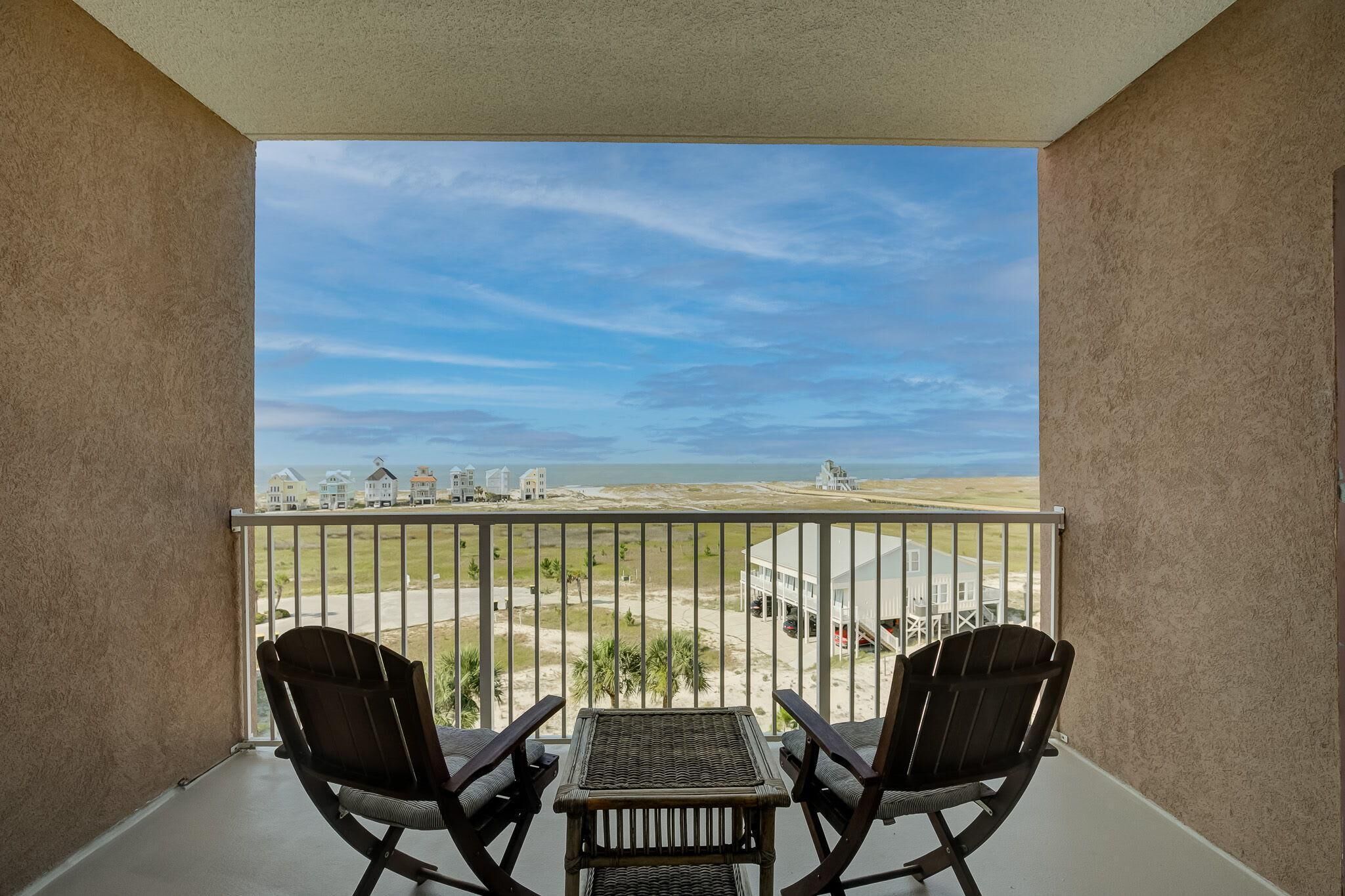 公寓客房, 1 張特大雙人床和 1 張沙發床 (The Dunes 507) | 住宿一隅