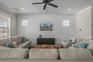 House, Multiple Beds (Summer Salt 24170) | Living area
