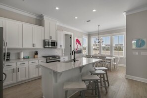 House, Multiple Beds (Summer Salt 24170) | Private kitchen | Oven - Summer Salt 24170 (Orange Beach)