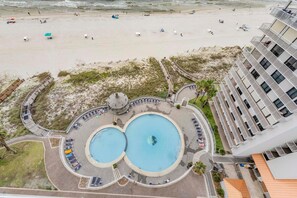Condo, varias camas (Summer House 103A) | Alberca | Alberca climatizada