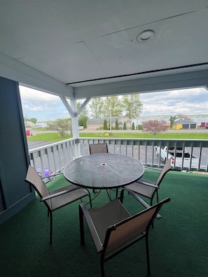 Deluxe Room, 1 King Bed, Lake View | Terrace/patio