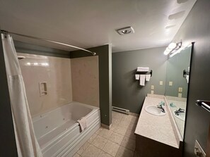 Deluxe Room, 1 King Bed, Lake View | Bathroom | Combined shower/tub, hair dryer, towels, soap - Webb's Year Round Resort (Mayville)