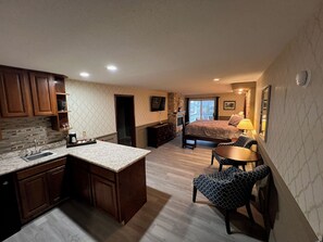 Deluxe Room, 1 King Bed, Lake View | Iron/ironing board, free WiFi, bed sheets - Webb's Year Round Resort (Mayville)