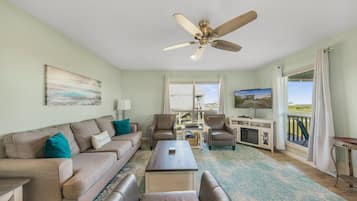 House, Multiple Beds (Island Dream) | Living area