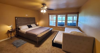 Lodge No 1 Scenic Lake View with Kayak & Fishing