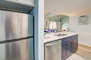 Condo, 1 cama King e sofá-cama (Sugar Beach 301) | Parte interna