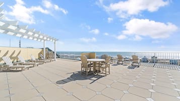 Condo, Multiple Beds (The Indies 303) | Outdoor dining