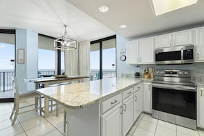 Condo, Multiple Beds (Phoenix VIII 81201) | Private kitchen | Oven - Phoenix Viii 81201 (Orange Beach)