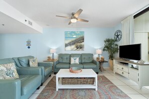 Living area - Phoenix Viii 81201 (Orange Beach)