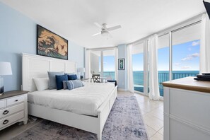 コンドミニアム ベッド (複数台) (Lighthouse 918) | 3 室のベッドルーム、アイロン / アイロン台