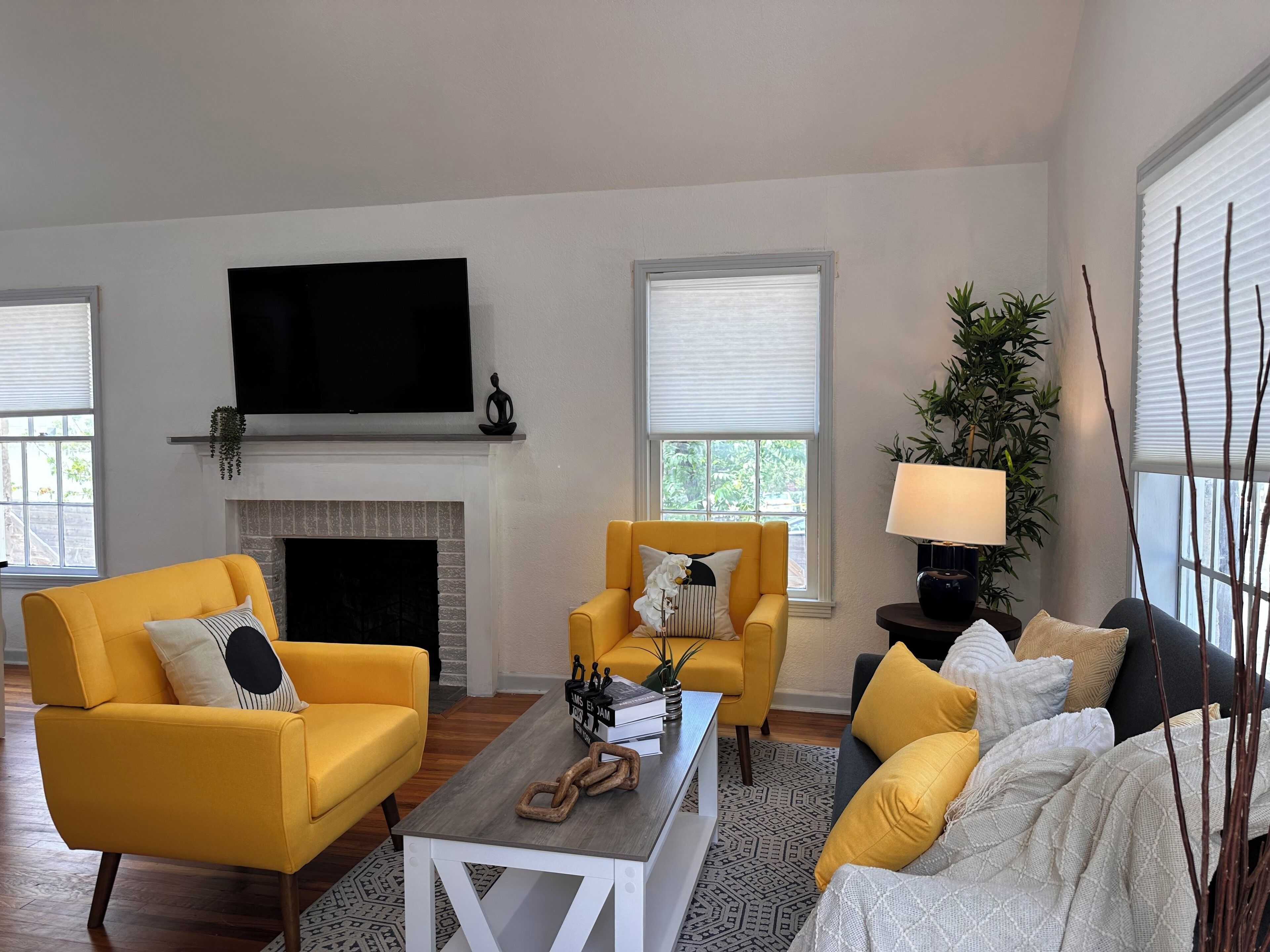 Sweet Home in Vibrant Alamo City