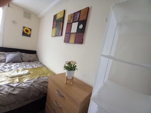 Studio - Lovely 1- Double Bed Studio in London (London)