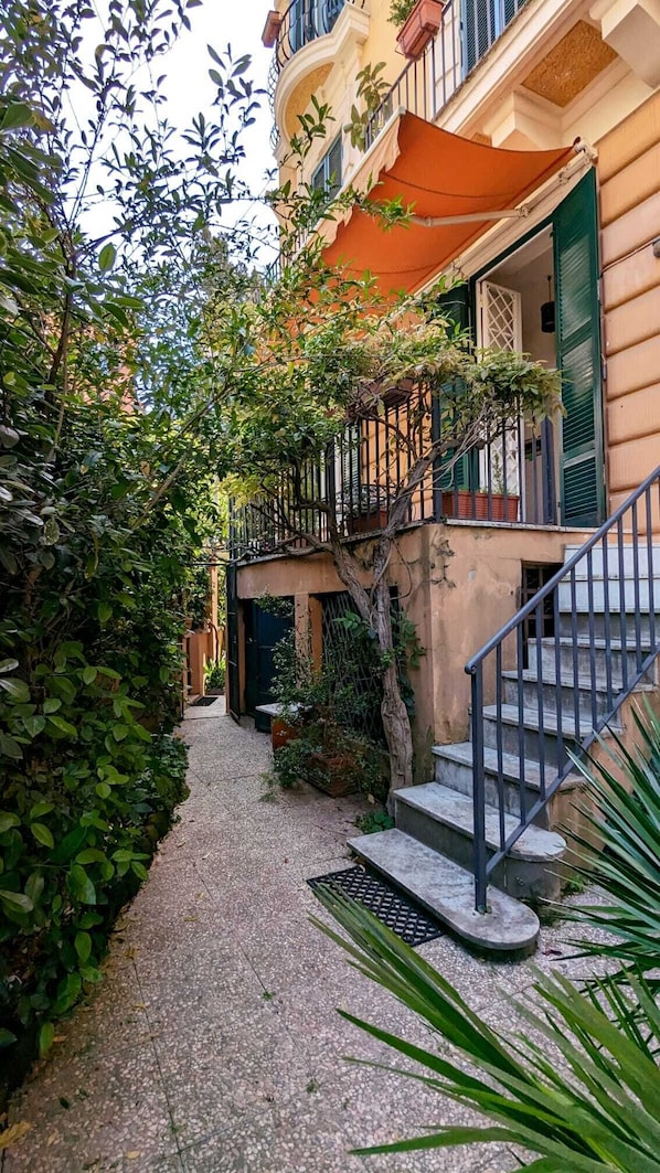 Apartment | Exterior